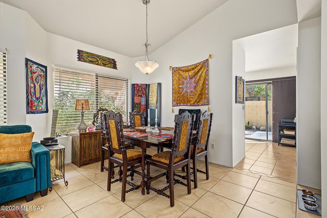 200 E Ridgeland Street, Oro Valley, AZ 85737