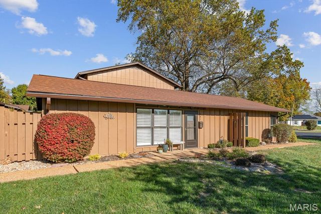 204 Whitehall Court, Belleville, IL 62223