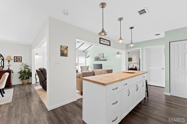 204 Whitehall Court, Belleville, IL 62223