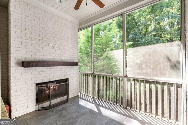 1760 Barclay Close NW, Atlanta, GA 30318