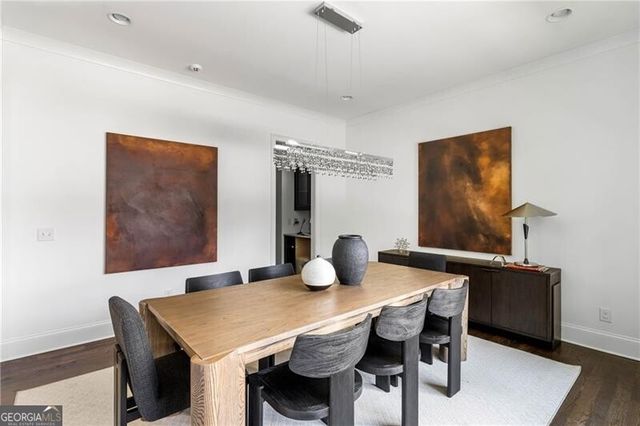 1760 Barclay Close NW, Atlanta, GA 30318