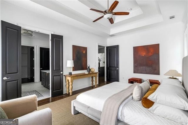 1760 Barclay Close NW, Atlanta, GA 30318