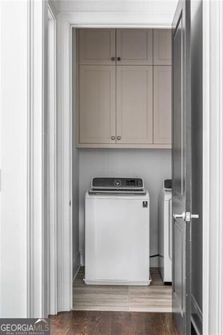 1760 Barclay Close NW, Atlanta, GA 30318