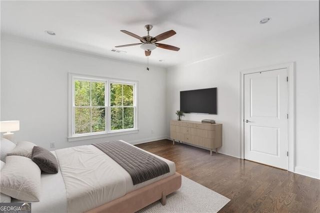 1760 Barclay Close NW, Atlanta, GA 30318