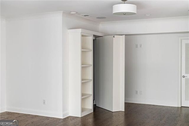 1760 Barclay Close NW, Atlanta, GA 30318