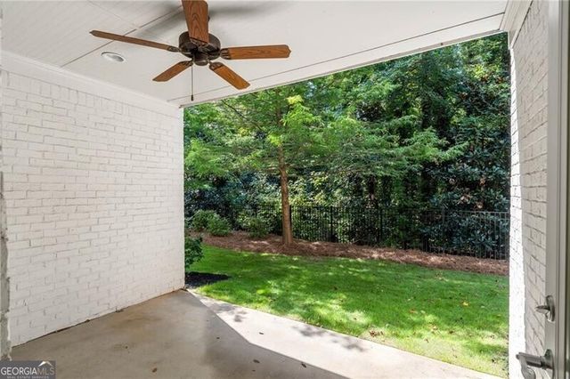 1760 Barclay Close NW, Atlanta, GA 30318