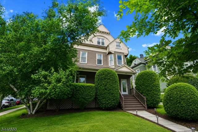 129 Claremont Ave 2, Montclair Twp., NJ 07042