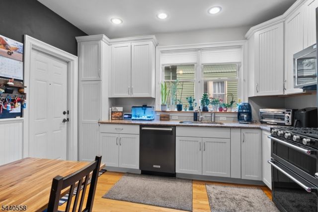 129 Claremont Ave 2, Montclair Twp., NJ 07042