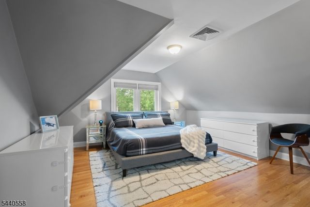 129 Claremont Ave 2, Montclair Twp., NJ 07042