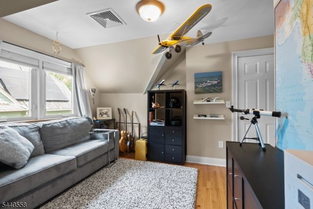 129 Claremont Ave 2, Montclair Twp., NJ 07042