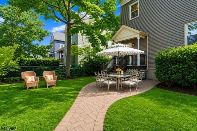 129 Claremont Ave 2, Montclair Twp., NJ 07042