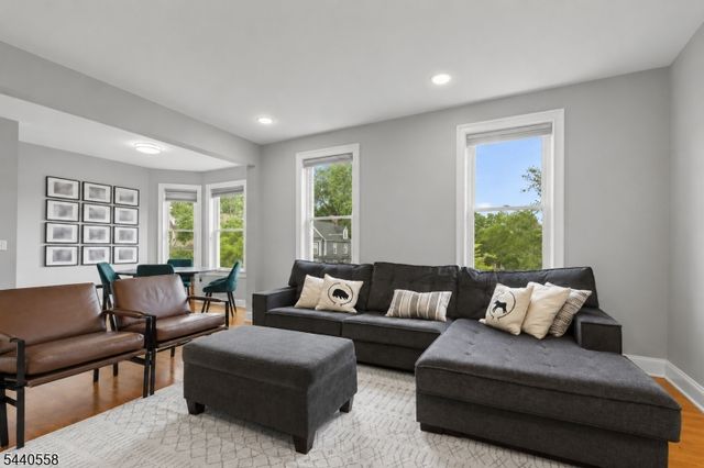 129 Claremont Ave 2, Montclair Twp., NJ 07042
