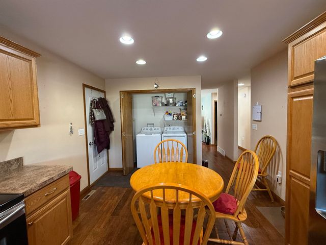 418 SW 23RD ST, Minot, ND 58701