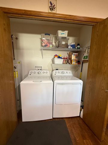 418 SW 23RD ST, Minot, ND 58701