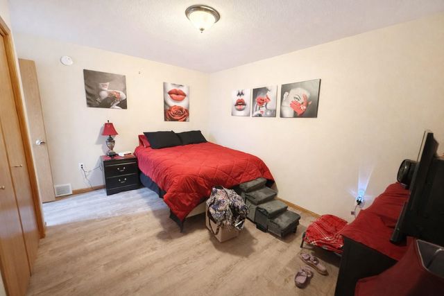 418 SW 23RD ST, Minot, ND 58701