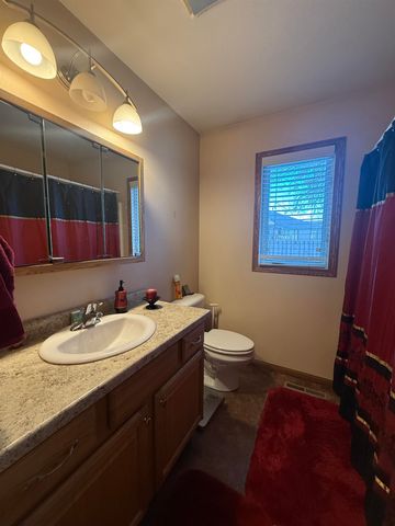 418 SW 23RD ST, Minot, ND 58701