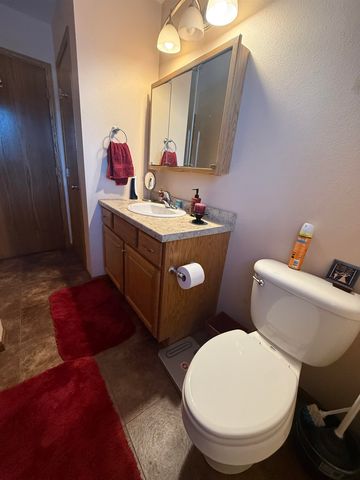 418 SW 23RD ST, Minot, ND 58701