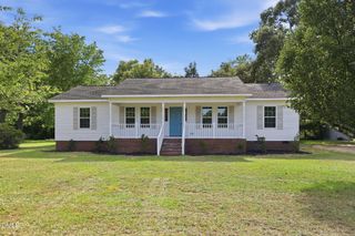 305 1st Street, Broadway, NC 27505