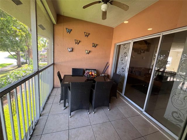 16312 Malibu Dr, Weston, FL 33326