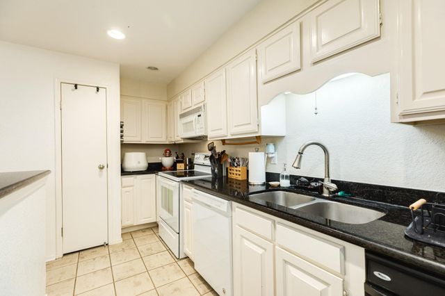 921 Marine Drive 120, Galveston, TX 77550