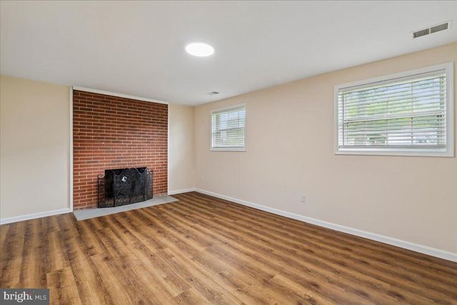 5004 STEWART CT, College Park, MD 20740