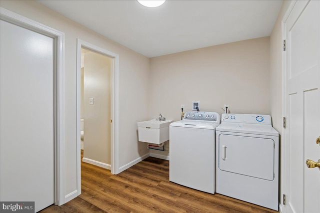 5004 STEWART CT, College Park, MD 20740