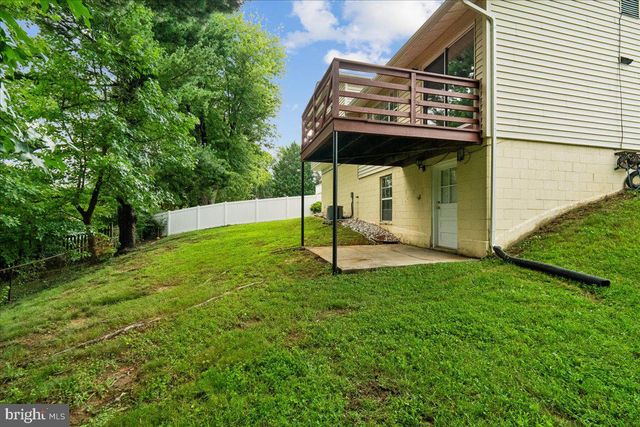 5004 STEWART CT, College Park, MD 20740