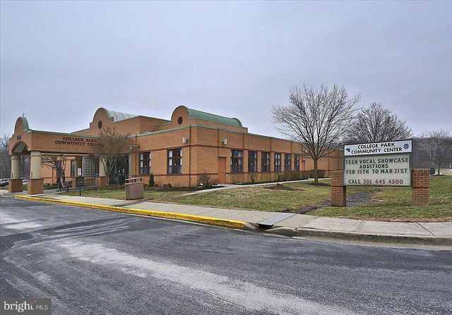5004 STEWART CT, College Park, MD 20740