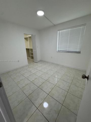 10296 NW 9th St Cir 202, Miami, FL 33172