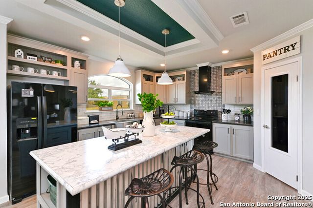 6193 County Road 434, Stockdale, TX 78160