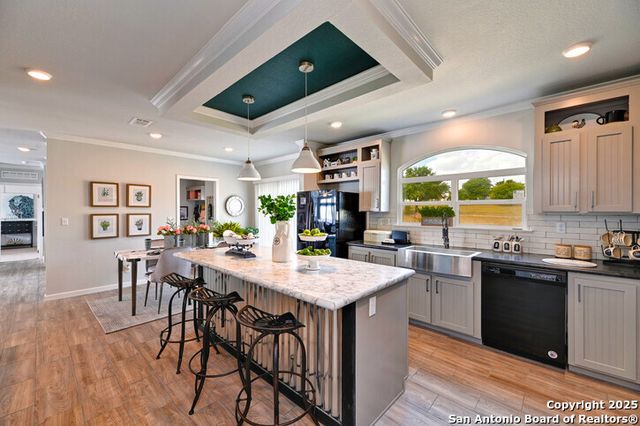 6193 County Road 434, Stockdale, TX 78160