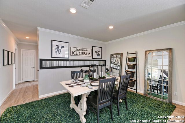 6193 County Road 434, Stockdale, TX 78160