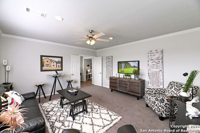 6193 County Road 434, Stockdale, TX 78160