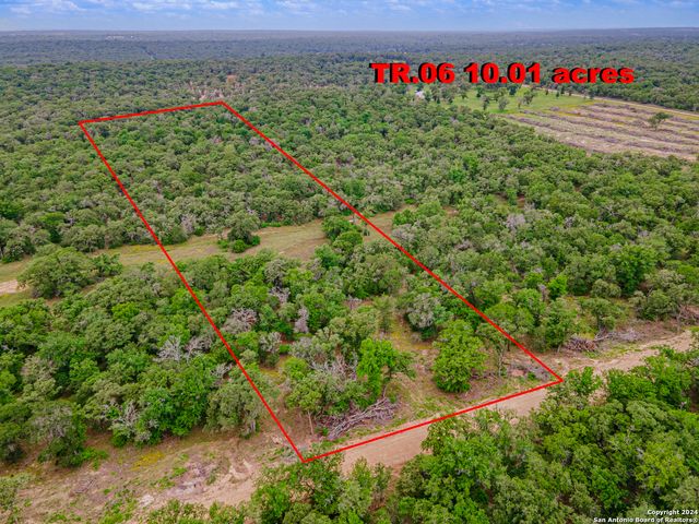 6193 County Road 434, Stockdale, TX 78160