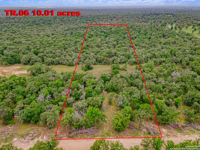 6193 County Road 434, Stockdale, TX 78160