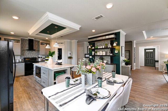 6193 County Road 434, Stockdale, TX 78160