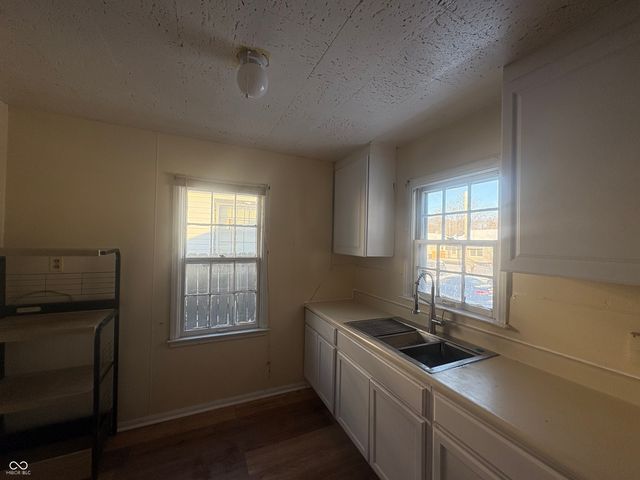 3448 Kinnear Avenue, Indianapolis, IN 46218