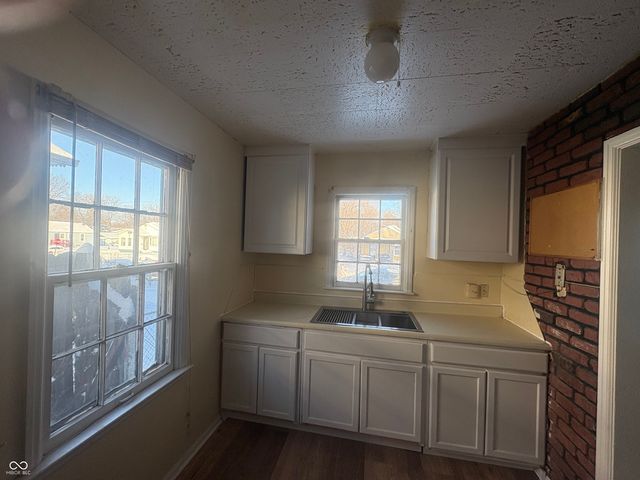 3448 Kinnear Avenue, Indianapolis, IN 46218