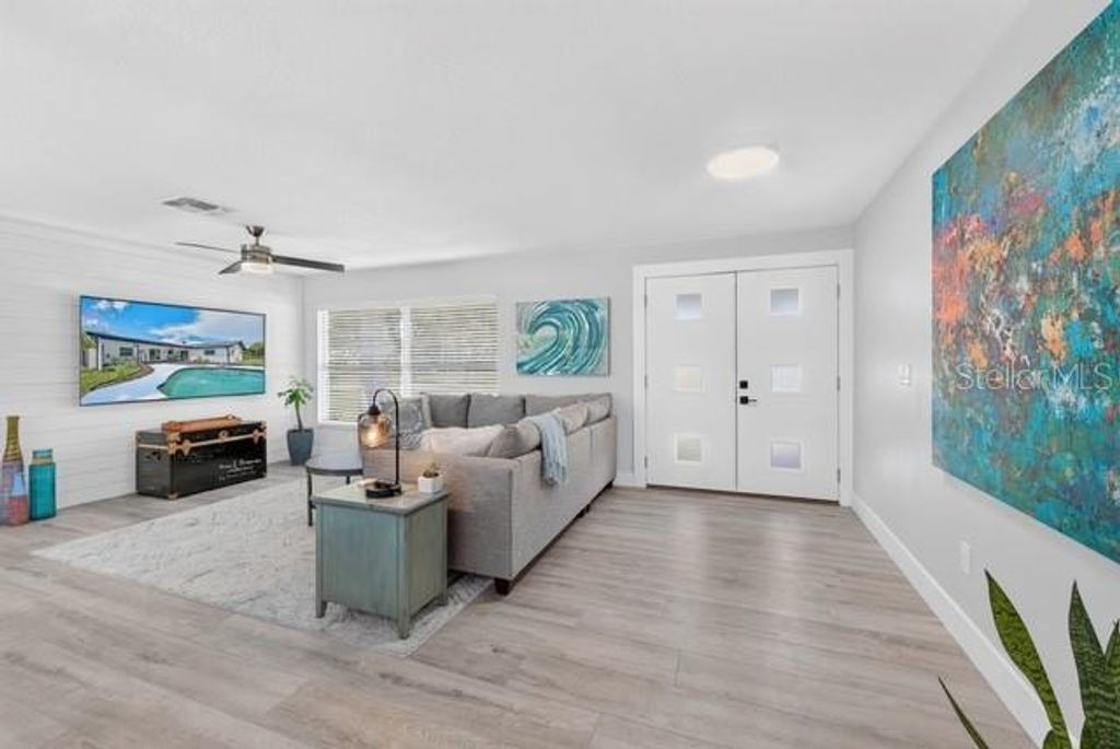 Image 11 of property listing at 1321 CARLTON STREET, Longwood, FL 32750