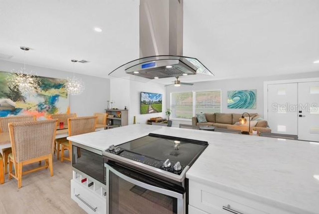Image 15 of property listing at 1321 CARLTON STREET, Longwood, FL 32750