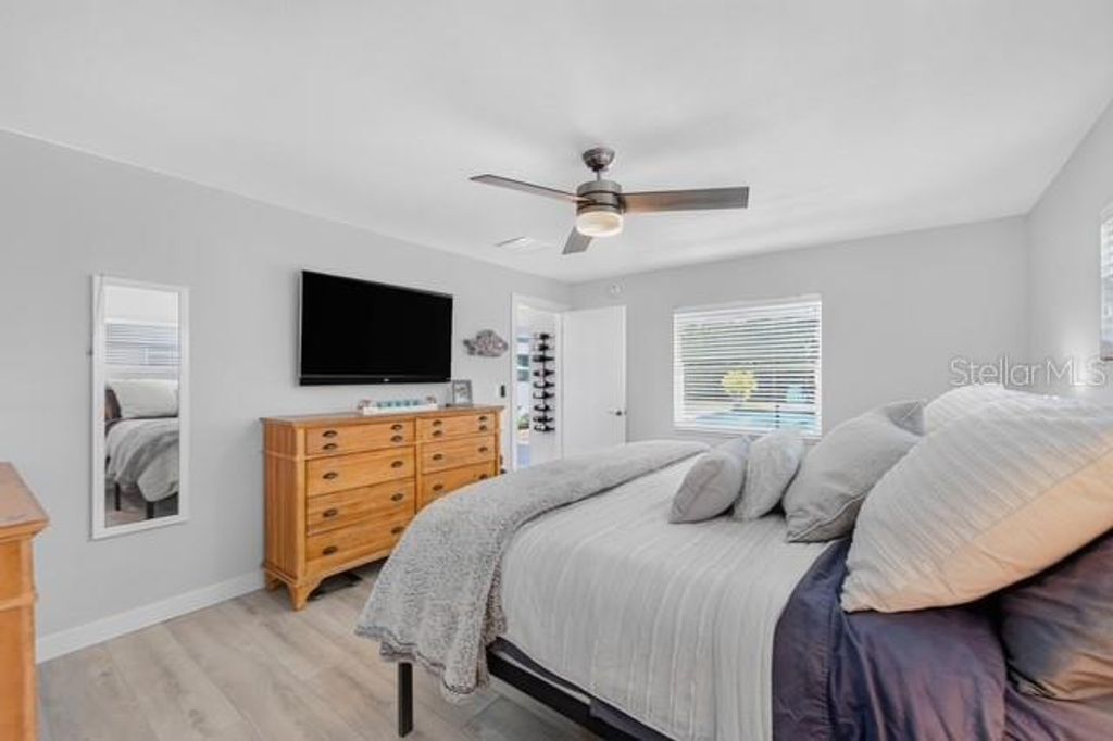 Image 23 of property listing at 1321 CARLTON STREET, Longwood, FL 32750