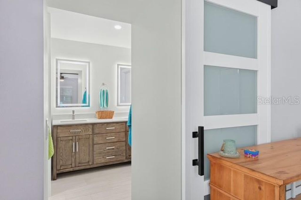 Image 29 of property listing at 1321 CARLTON STREET, Longwood, FL 32750