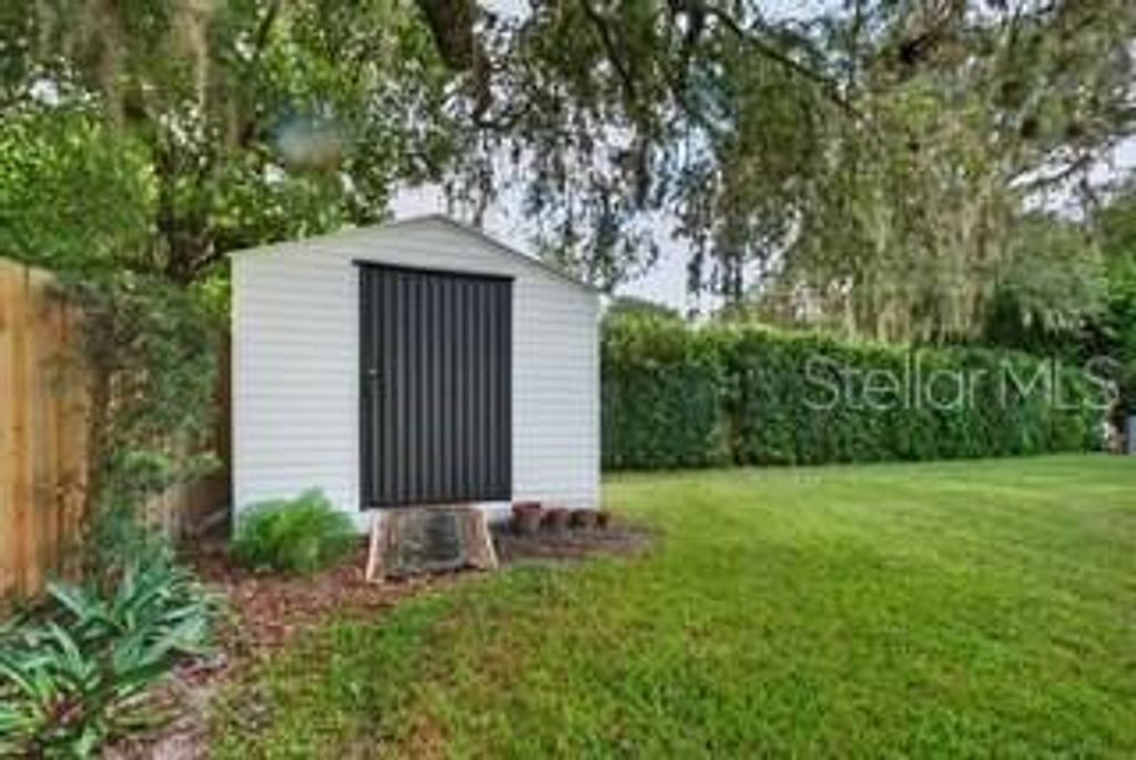 Image 39 of property listing at 1321 CARLTON STREET, Longwood, FL 32750