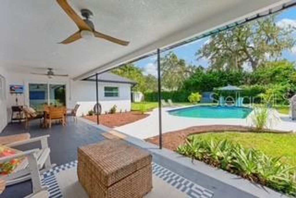 Image 5 of property listing at 1321 CARLTON STREET, Longwood, FL 32750