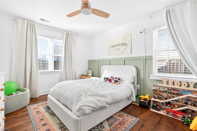 1217 Handel DR, Virginia Beach, VA 23454