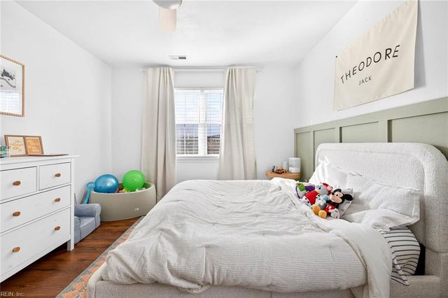 1217 Handel DR, Virginia Beach, VA 23454