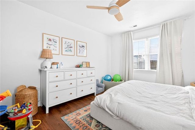 1217 Handel DR, Virginia Beach, VA 23454