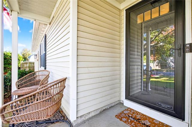 1217 Handel DR, Virginia Beach, VA 23454