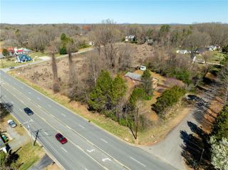 4300 Lisa Drive, Winston-salem, NC 27103