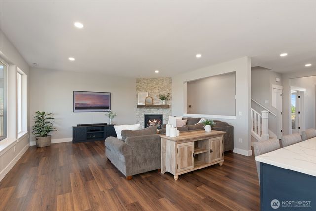 381 E Benson Ridge Road, Grapeview, WA 98546